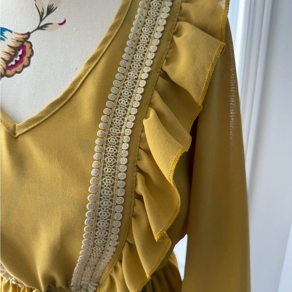 Yellow Ruffled V-Neck Top - Picture 2 of 2